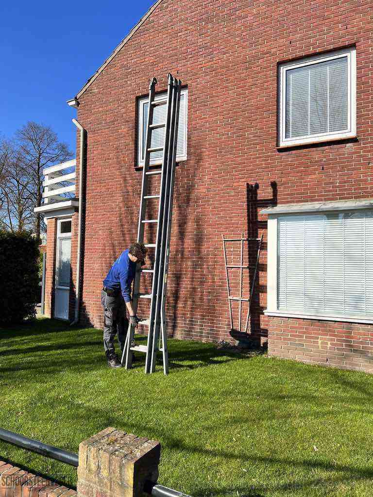 Zeewolde schoorsteenveger huis ladder